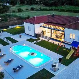 Villa Noemi, готель у місті Синь