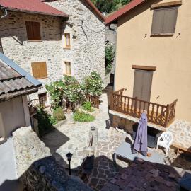 Maison complète Ganzes Haus House 6 Peronnes La Finière Seealpen Isola Village bei Nizza Alpes -Maritimes près de Nice 70 km, hotell sihtkohas Isola