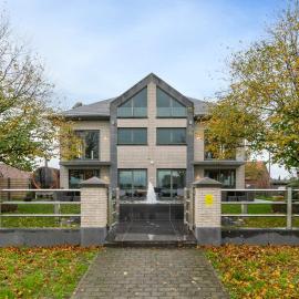 J and R flanders fields holiday homes, hotelli kohteessa Diksmuide