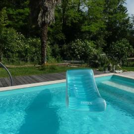 Gite unique et piscine privative dans un écrin de verdure