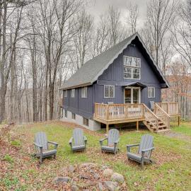 Hunter Mountain Home w/ Game Room: 1 Mi to Skiing!, hotel en Hunter