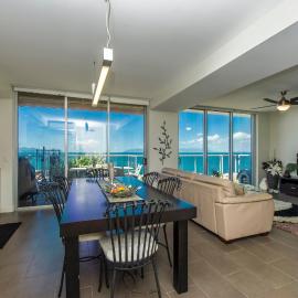 Panoramic Ocean Views 2 bed/2 bath Unit, Nelly Bay