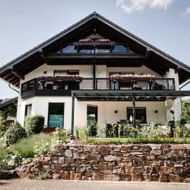Ferienhaus "Anne" und Weingut Willi Fett