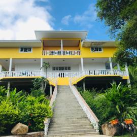 Villa Des Flots: La Réunion şehrinde bir otel