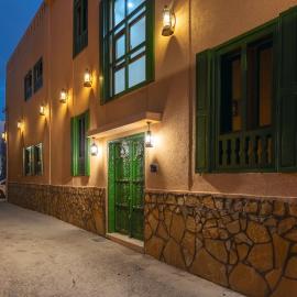 House 76, hotel v destinaci Nazvá