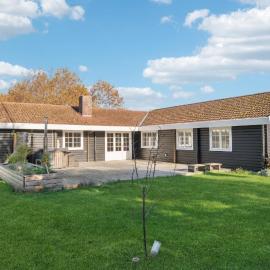 Beautiful Home In Samsø With Wifi