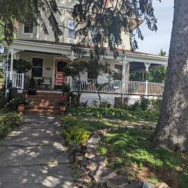 Sunny & Spacious Montclair NJ Apartment, viešbutis mieste Montclair