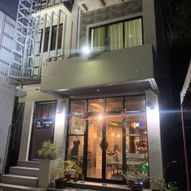 ZL TRAVELERS INN, hotel en Batuan