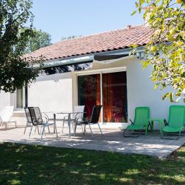 La Tulipe Maison à deux pas de la mer, hotel in Le Port-des-Barques