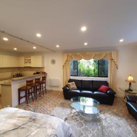Exceptional Studio Apartment, hotel in Glenroy