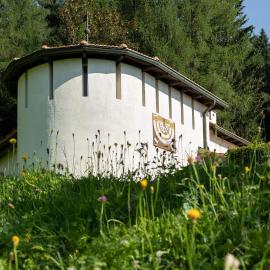 Landhaus Leonhard, хотел в Еня