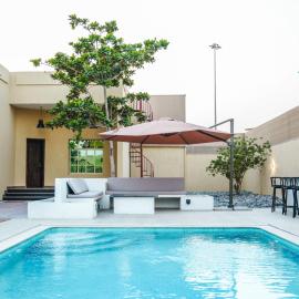 O2 pool villa, hotel in Ras al Khaimah