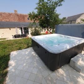 Gîte de la Salle 37 Jacuzzi & Châteaux de la Loire, hotell sihtkohas Rivarennes