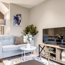 MK 2-Bedroom Contractor's Gem, 5 beds, sleeps 6, free parking