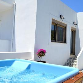 Bianca Suite & Home, hotel v mestu Psinthos