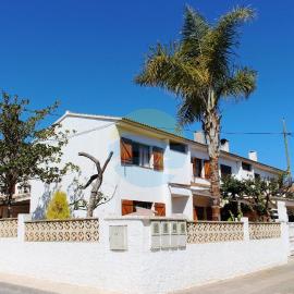 Vinaros - Casa en Vinaroz a pocos metros de la playa、ビナロスのホテル