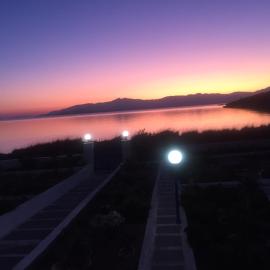 Sunrise view house, hotel i Molos Parou