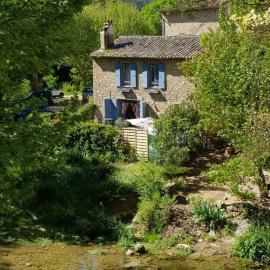 Maison Péchelune, hotel in Correns