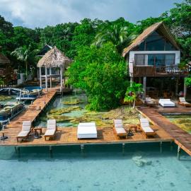 Xoot Kaana Villa Vista Laguna, hotel u gradu 'Bacalar'