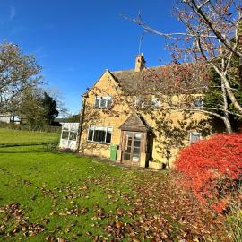 Ashleigh - Ash Farm Cotswolds, hotel in Stow on the Wold