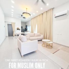 One Sweet Homestay Kulim Hi-Tech utk Msliim shj, hotel in Kulim