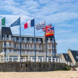 VTF L'Hotel Des Bains, hotel en Saint-Cast-le-Guildo