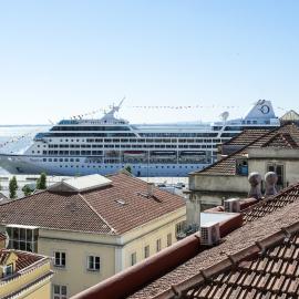 Stay local in Alfama! Deolinda central Home, amazing view, hotel a Lisboa