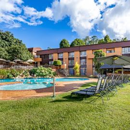 African Sky Hotels - Pine Lake Inn, хотел в Уайт Ривър