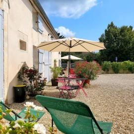 Logement 'la Hulotte'-10 min d'Auxerre-2h de Paris, hotel a Charbuy