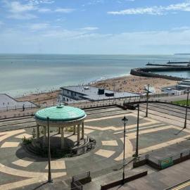 Beach View Apartment - Top floor sea view Ramsgate, hotel in Ramsgate