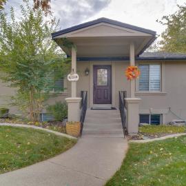 Kaysville Group Getaway 26 Mi to Snowbasin Resort!, hotel i Kaysville