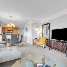 2 Bedroom OR King Studio Suites Four Seasons Hotel Miami Free Wi-Fi & Free Parking
