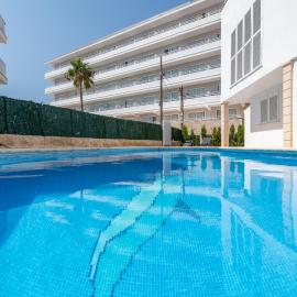 Apartamentos Marivent by MHR, hotel in Portocolom