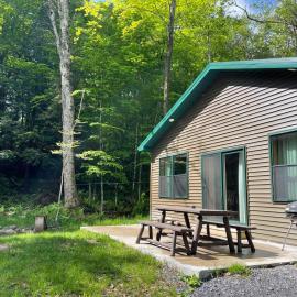 Camp Adirondack, hotel a Eagle Bay
