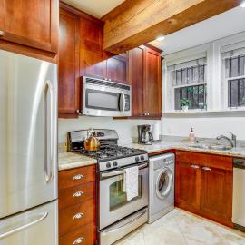 Near Lumen Field! Walkable Dtwn Seattle Condo