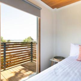 Little house on the hill, hotel di Alanvale