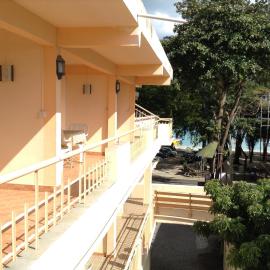 Ebrahim Flats - Grand Baie Beach, hotel in Grand-Baie