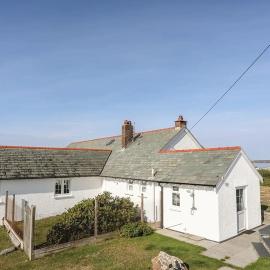 Druidsmoor - Sea Views-sleeps 8-Ravenspoint road