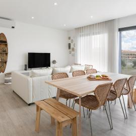 Consolação Wave Beach House, hotel in Atouguia da Baleia