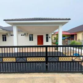 Homestay Usrati 17J (untuk muslims sahaja)، فندق في كانجار