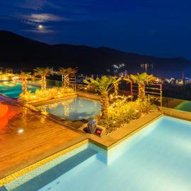 Viesnīca Friemily Pool Villa & Hotel pilsētā Kodže