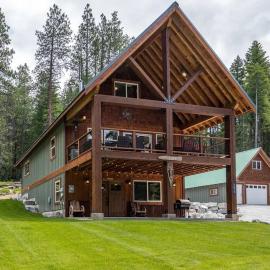 River's Bend Lodge - Hot Tub, Fire Pit, Games & Ski, hotelli kohteessa Leavenworth