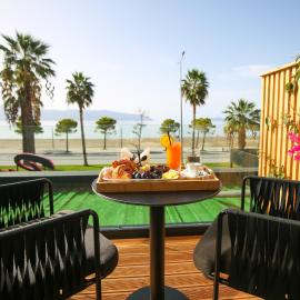 Charm Hotel, hotel sa Vlorë