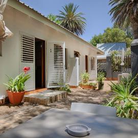 The River Guestroom, hotel u gradu Krugersdorp