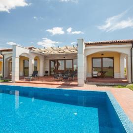 Lighthouse Golf Resort Private Properties, hotel en Balchik