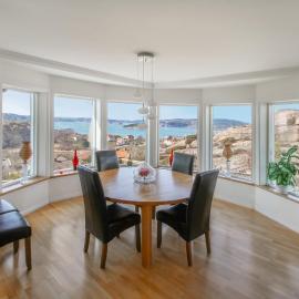 Charming Villa Retreat by AJF Dream Living, hotel en Fjällbacka