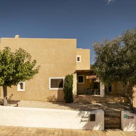 CAN NOVES - Villa de 5 suites 15-58