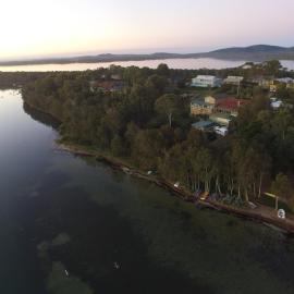 Wallis Lake Retreat-Between the ocean and the lake, hotel a Tiona