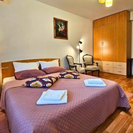 Studio Brancusi by Rosuites
