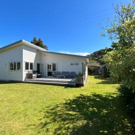 A Gem by the Beach 4 bedroom Abel Tasman